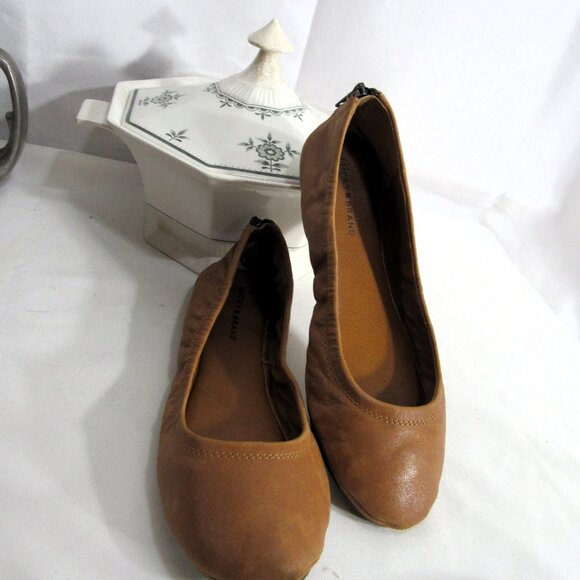 LUCKY BRAND EMMIE BWN LEATHER BALLET FLATS GENUINE LEATHER ZIP BACK - Picture 2 of 9